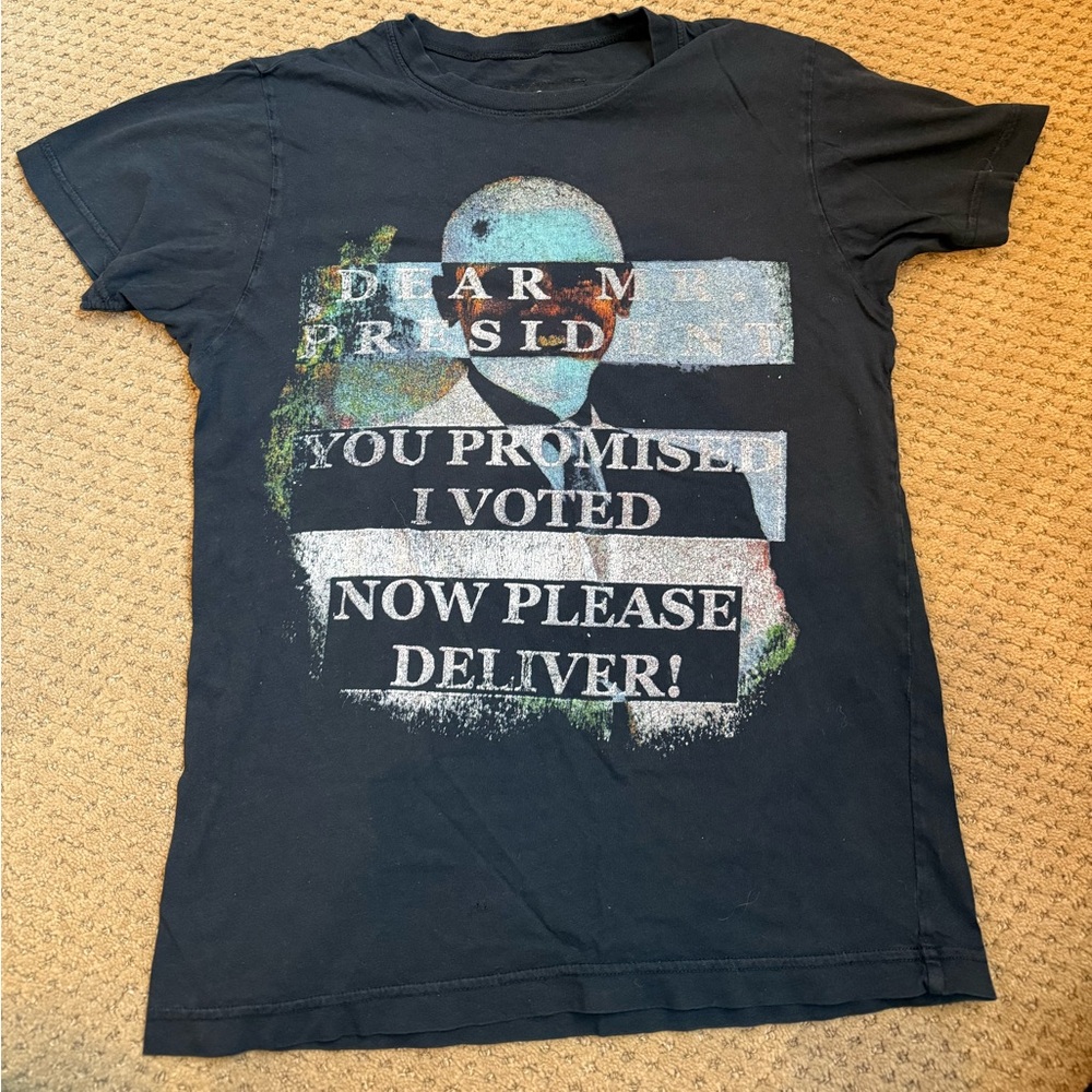 VINTAGE MARC BY MARC JACOBS x PRESIDENT OBAMA Tee Shirt. Size Small. Like new.